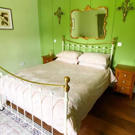 Appartement No. 1 Bridge Street *