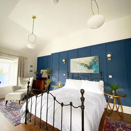 No. 1 Bridge Street *