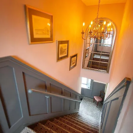 Appartement No. 1 Bridge Street Westport