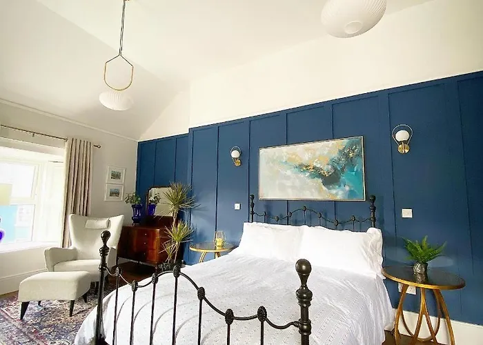 No. 1 Bridge Street *