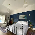 No. 1 Bridge Street Apartament Westport
