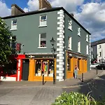 No. 1 Bridge Street Apartament Westport